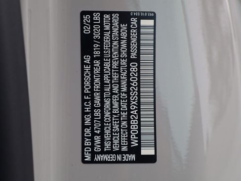 Certified 2025 Porsche 911 Targa 4 GTS AWD/4WD image 28