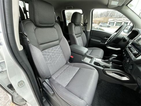 New 2025 Nissan Frontier SV w/ SV Convenience Package image 14