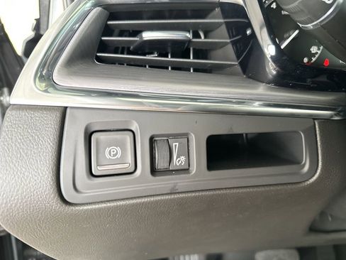 New 2026 Cadillac XT5 Luxury image 19