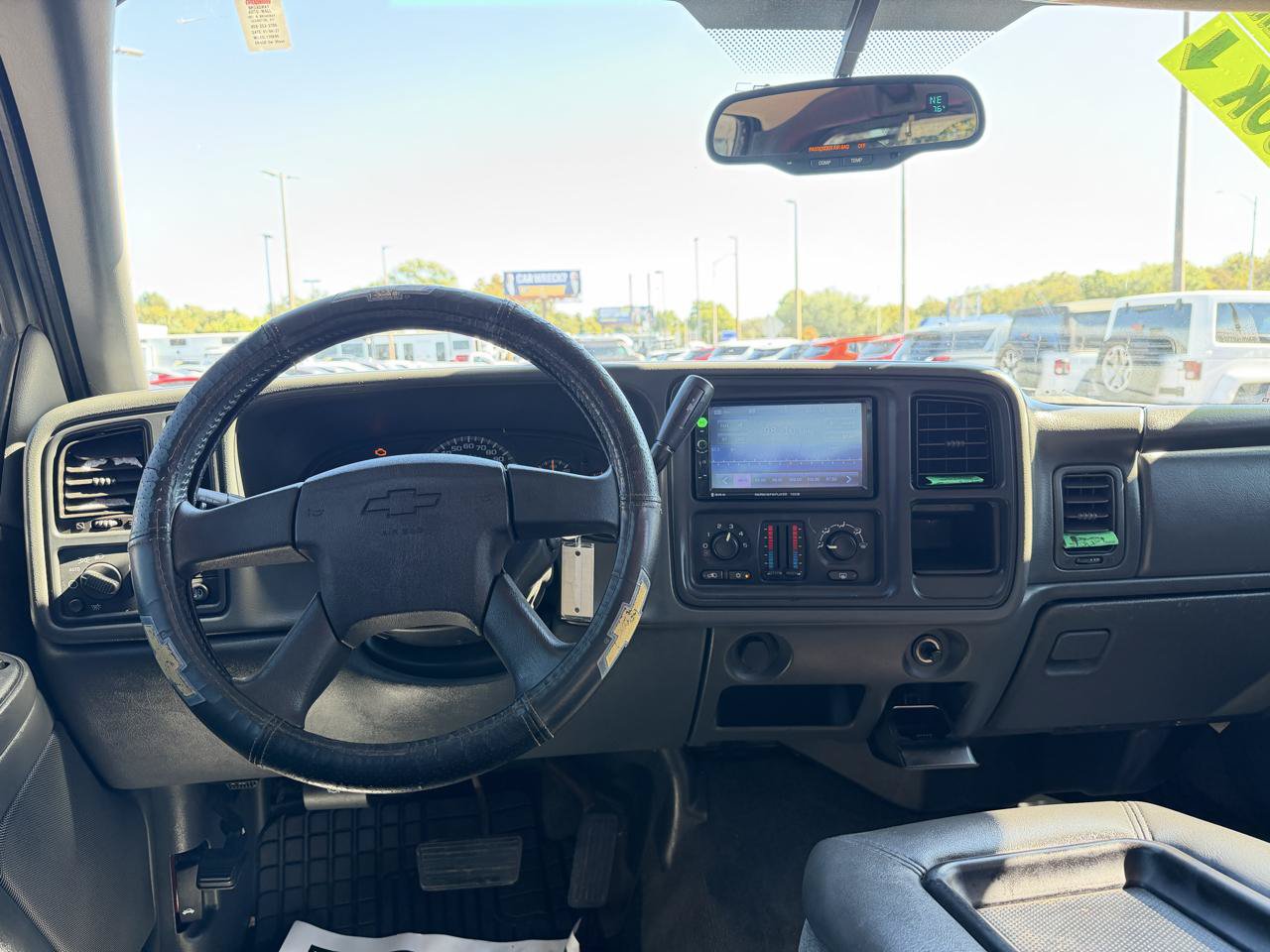 Used 2004 Chevrolet Avalanche 2WD image 16