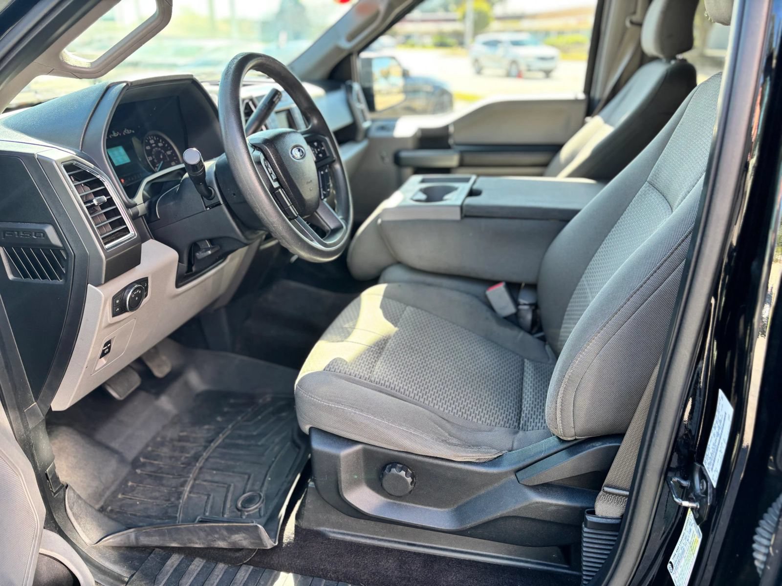 Used 2016 Ford F150 XLT AWD/4WD image 15