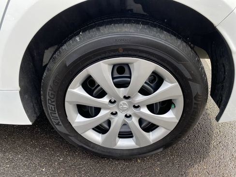 Used 2024 Toyota Corolla LE image 15