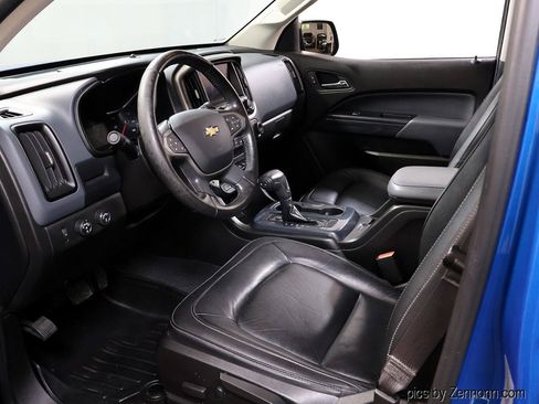 Used 2021 Chevrolet Colorado Z71 AWD/4WD image 12