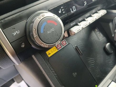Used 2025 Toyota 4Runner TRD Off-Road AWD/4WD image 32