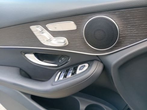Used 2022 Mercedes-Benz GLC 300 4MATIC image 15