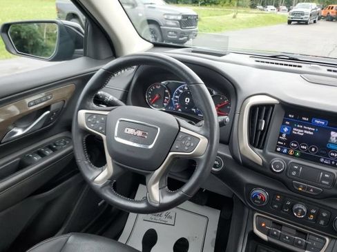 Used 2022 GMC Terrain Denali w/ Denali Premium Package AWD/4WD image 18