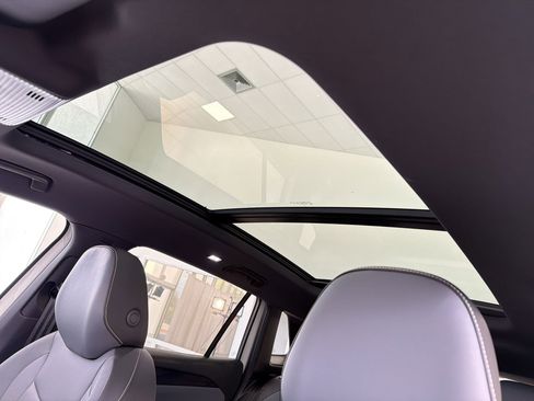 New 2026 Volkswagen Tiguan SE R-Line FWD image 16