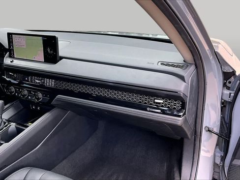 Used 2025 Honda Accord Touring image 19