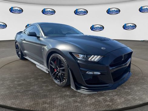 Used 2022 Ford Mustang Shelby GT500 w/ Technology Package RWD image 7