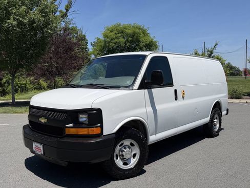 Used 2012 Chevrolet Express 2500 RWD image 1