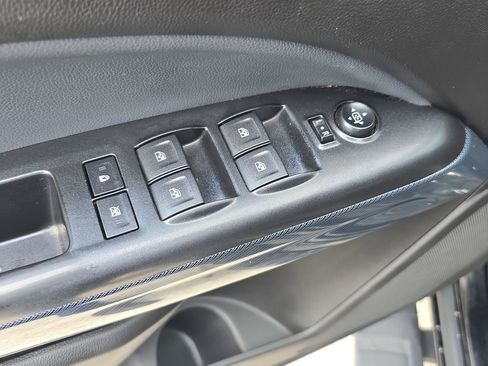 Used 2017 Chevrolet Colorado Z71 image 16