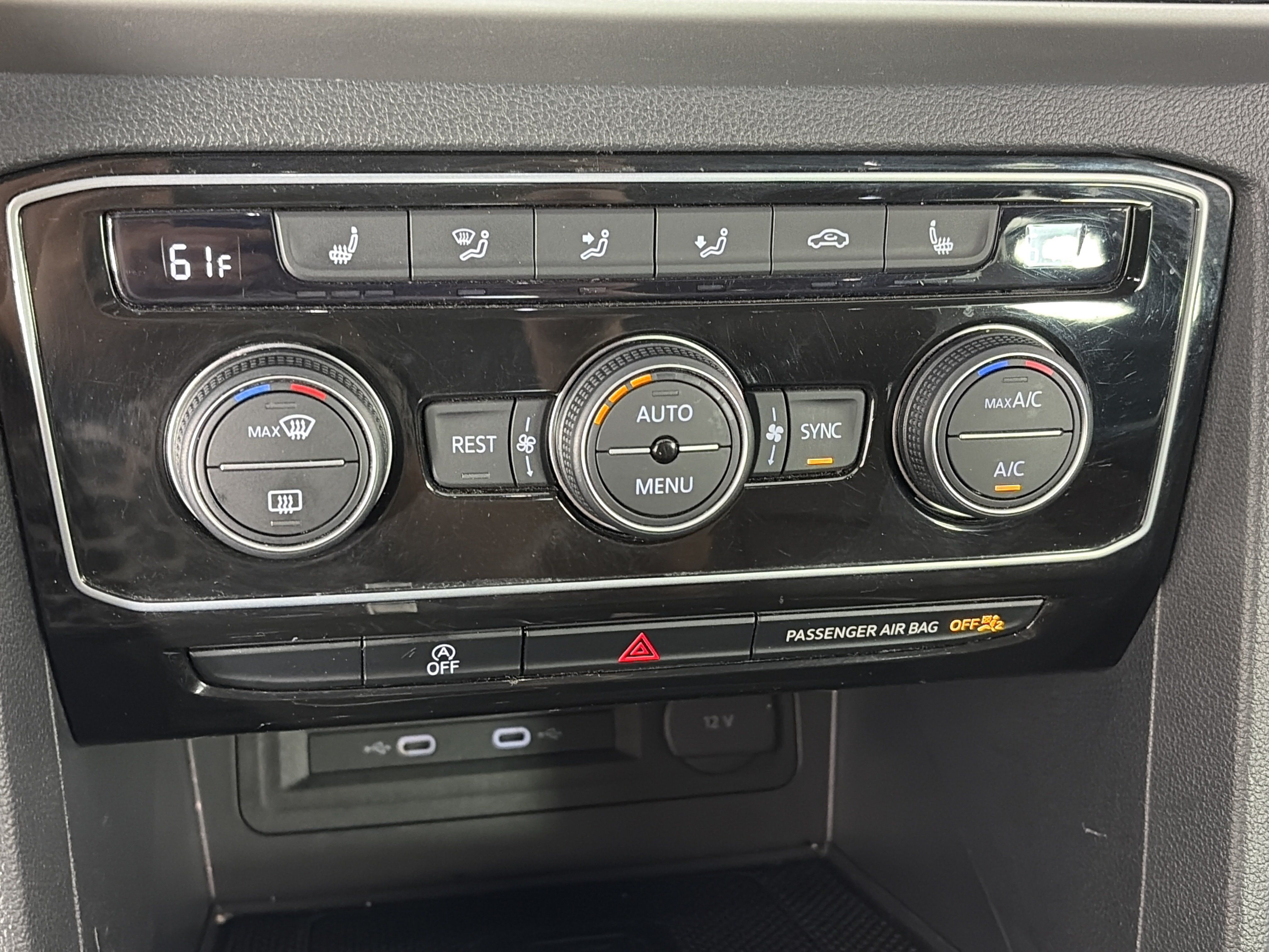 Used 2021 Volkswagen Atlas SEL AWD/4WD image 26