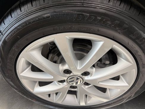 Used 2013 Volkswagen Jetta SE FWD image 27