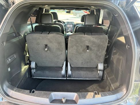 Used 2016 Ford Explorer Platinum AWD/4WD image 17