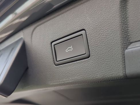 New 2026 Volkswagen Atlas SE image 33