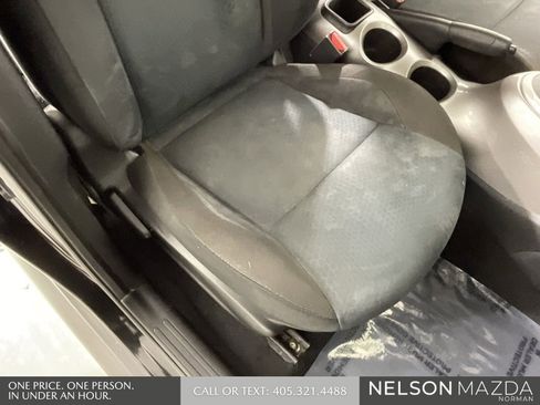 Used 2015 Nissan Juke SV w/ Technology Package image 28