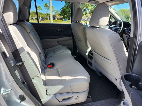 Certified 2022 Honda Pilot Special Edition image 16