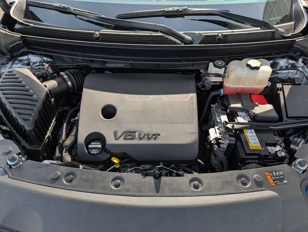 Used 2023 Buick Enclave Essence w/ LPO, Floor Liner Package FWD image 11