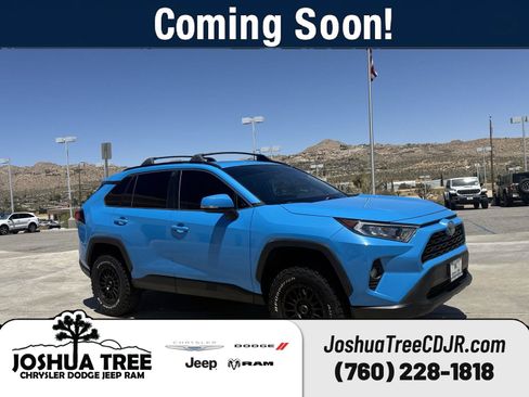 Used 2019 Toyota RAV4 XLE w/ Carpet Mat Package FWD image 1