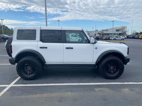 New 2026 Ford Bronco Outer Banks w/ Sasquatch Package image 9