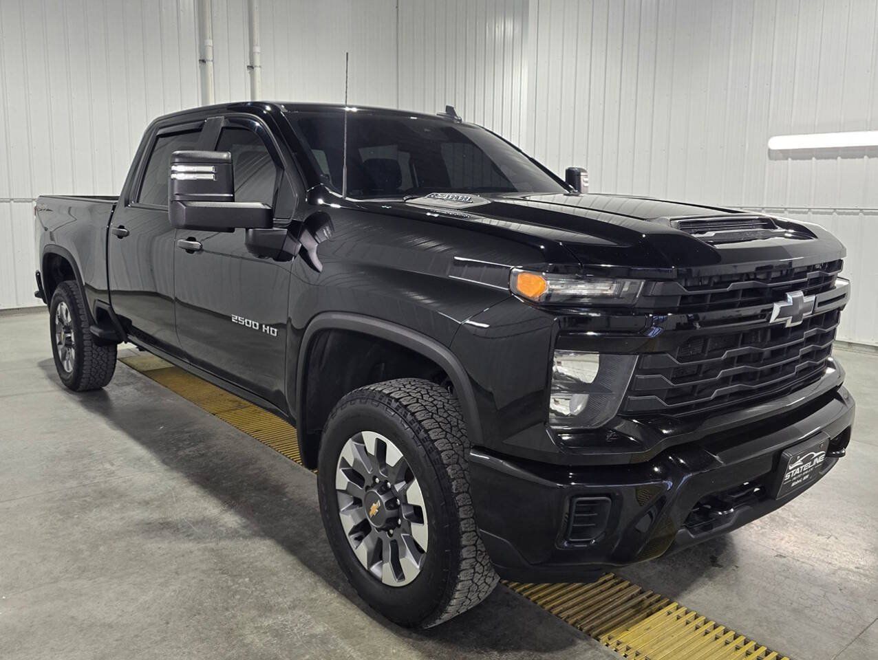 Used 2024 Chevrolet Silverado 2500 Custom w/ Custom Convenience Package AWD/4WD image 4