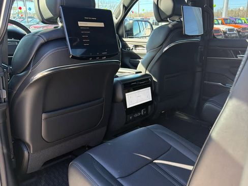 New 2026 Jeep Grand Wagoneer Summit image 15