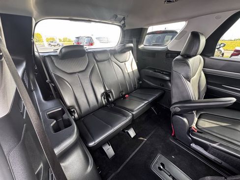 Used 2024 Hyundai Palisade SEL w/ Premium Package image 11