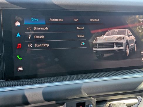 New 2026 Porsche Cayenne Coupe AWD/4WD image 18