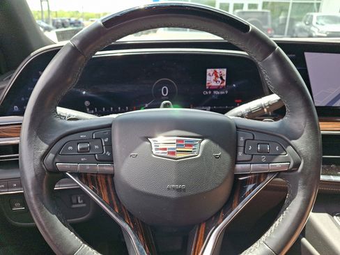 Certified 2023 Cadillac Escalade Premium Luxury AWD/4WD image 16