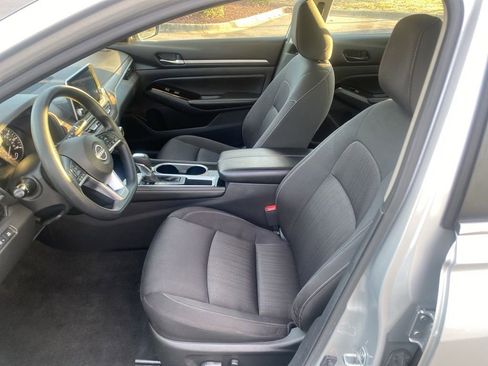 Used 2023 Nissan Altima 2.5 SV image 15