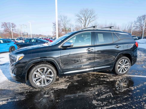 Used 2019 GMC Terrain Denali w/ Driver Alert Package II image 3