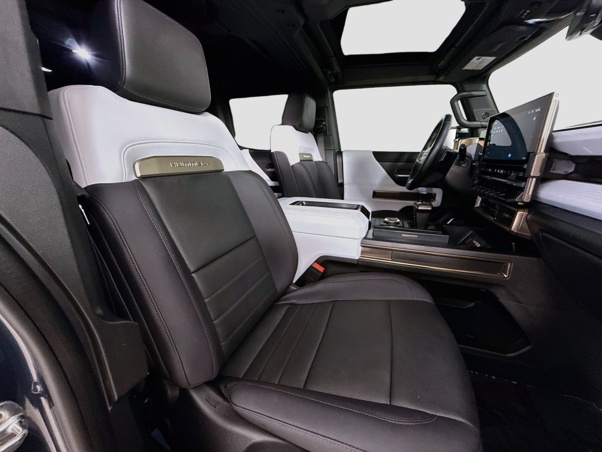 Used 2025 GMC Hummer EV 2X AWD/4WD image 31