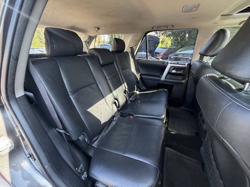 Used 2014 Toyota 4Runner Limited AWD/4WD image 9