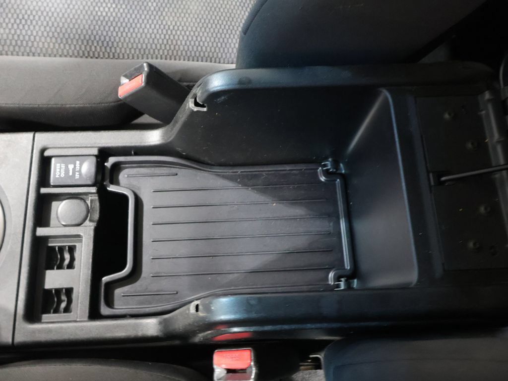 Used 2008 Mitsubishi Endeavor LS AWD/4WD image 28