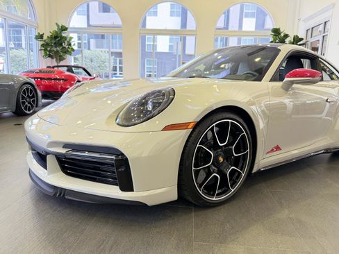 Used 2025 Porsche 911 Turbo S AWD/4WD image 9