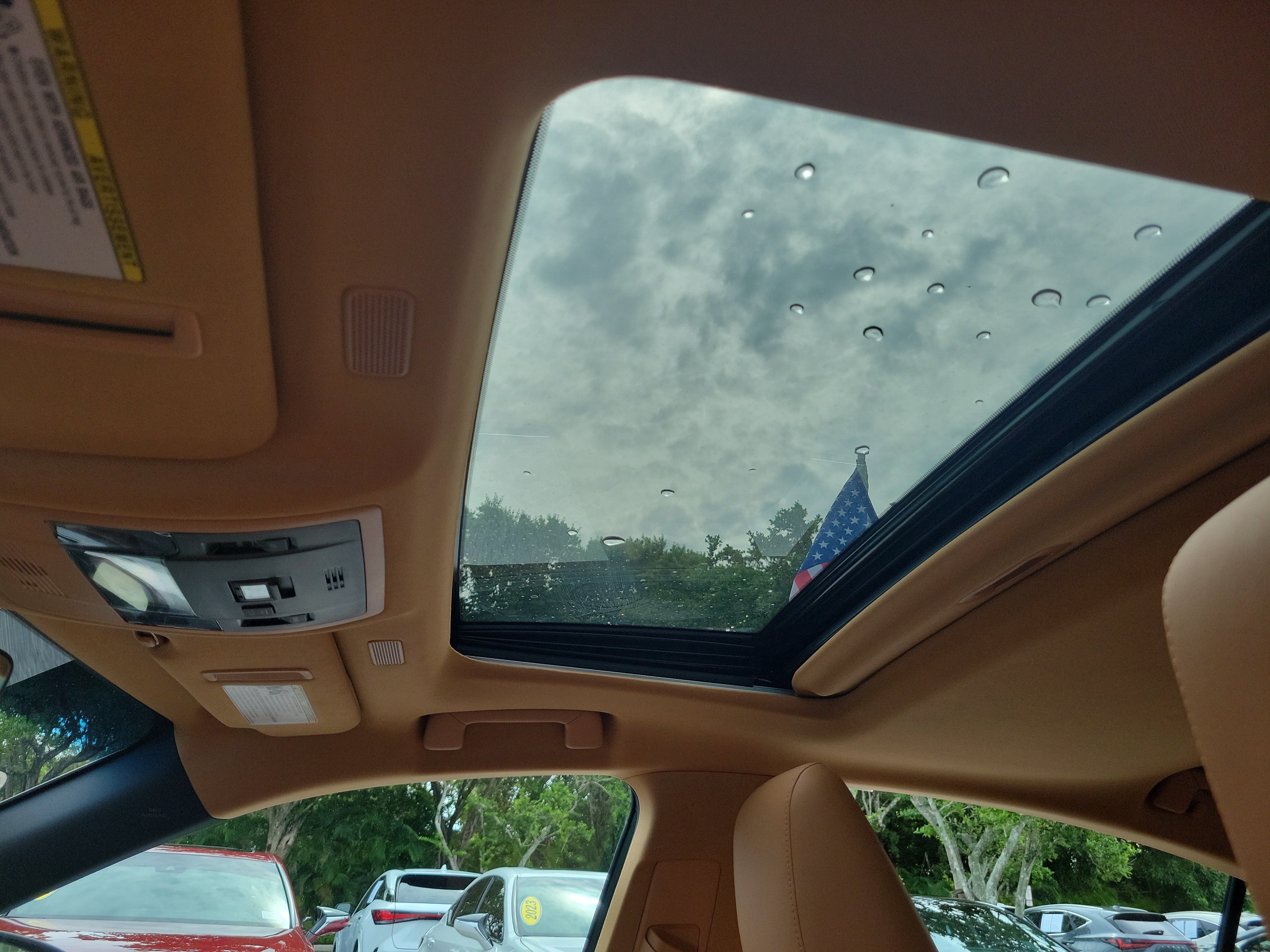 Used 2025 Lexus ES 350 w/ Premium Package FWD image 22