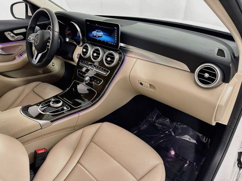 Used 2020 Mercedes-Benz C 300 Sedan w/ Premium Package image 29