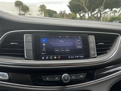 Used 2020 Buick Enclave Premium image 12