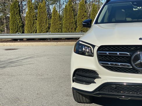 Used 2020 Mercedes-Benz GLS 580 4MATIC image 20