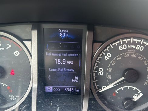 Used 2019 Toyota Tacoma TRD Off-Road w/ Technology Package AWD/4WD image 11