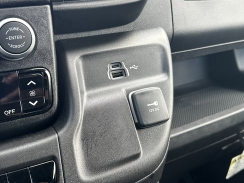 Used 2025 RAM ProMaster 2500 w/ Storage Group image 26