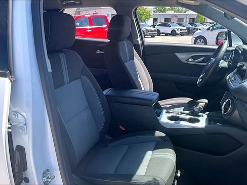 Used 2025 Chevrolet Blazer LT FWD image 29