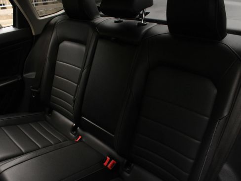 Used 2021 Volkswagen Jetta R-Line FWD image 18