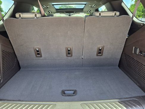 Used 2022 Chevrolet Tahoe LT w/ LT Signature Plus Package RWD image 43