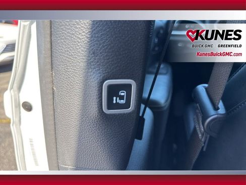 Used 2025 Chrysler Pacifica Select FWD image 31