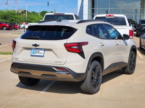 New 2026 Chevrolet Trax ACTIV FWD image 3