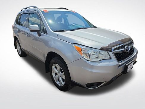 Used 2016 Subaru Forester 2.5i Premium w/ All-Weather Package AWD/4WD image 7