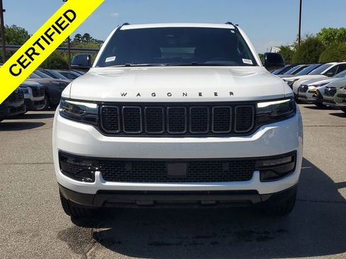 Certified 2025 Jeep Wagoneer Series II w/ Premium Group I AWD/4WD image 2