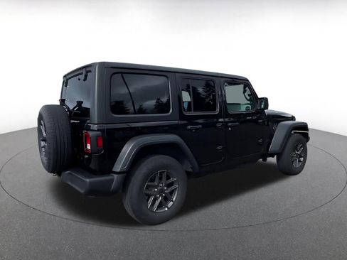 Used 2025 Jeep Wrangler Unlimited Sport AWD/4WD image 12