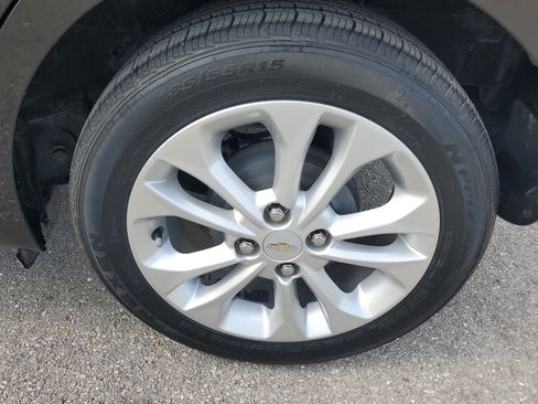 Used 2021 Chevrolet Spark LT image 28